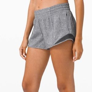 Hotty hot shorts 2.5”, size 6